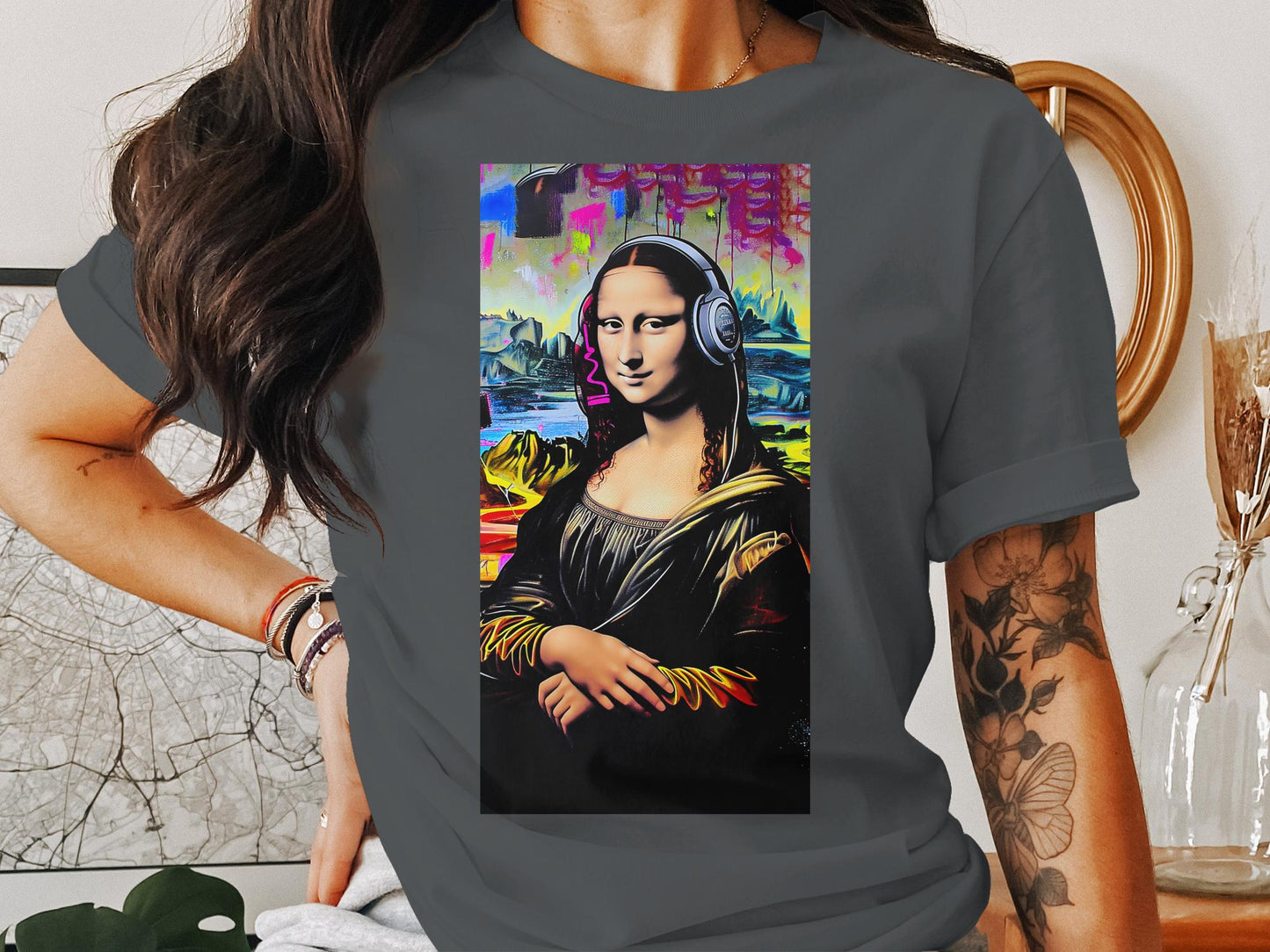 Renaissance Beats - Mona Lisa Headphones Tee