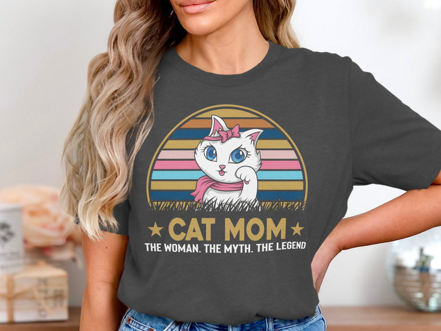 Retro Cat Mom Legend Tee - Chic Feline Fashion Statement