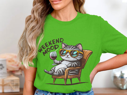 Wine Lover's Cat T-Shirt – Purr-fect Weekend Mood