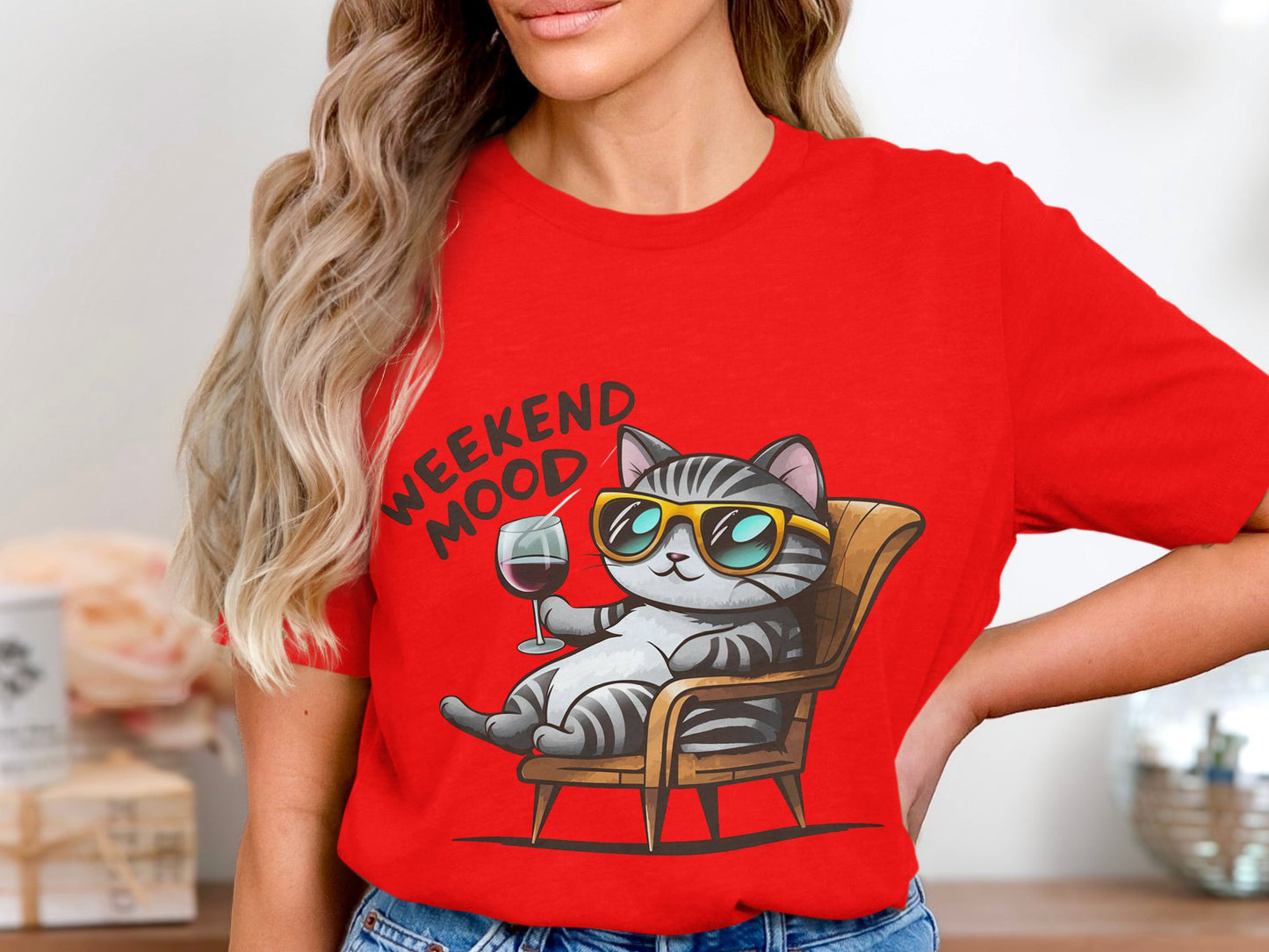 Wine Lover's Cat T-Shirt – Purr-fect Weekend Mood