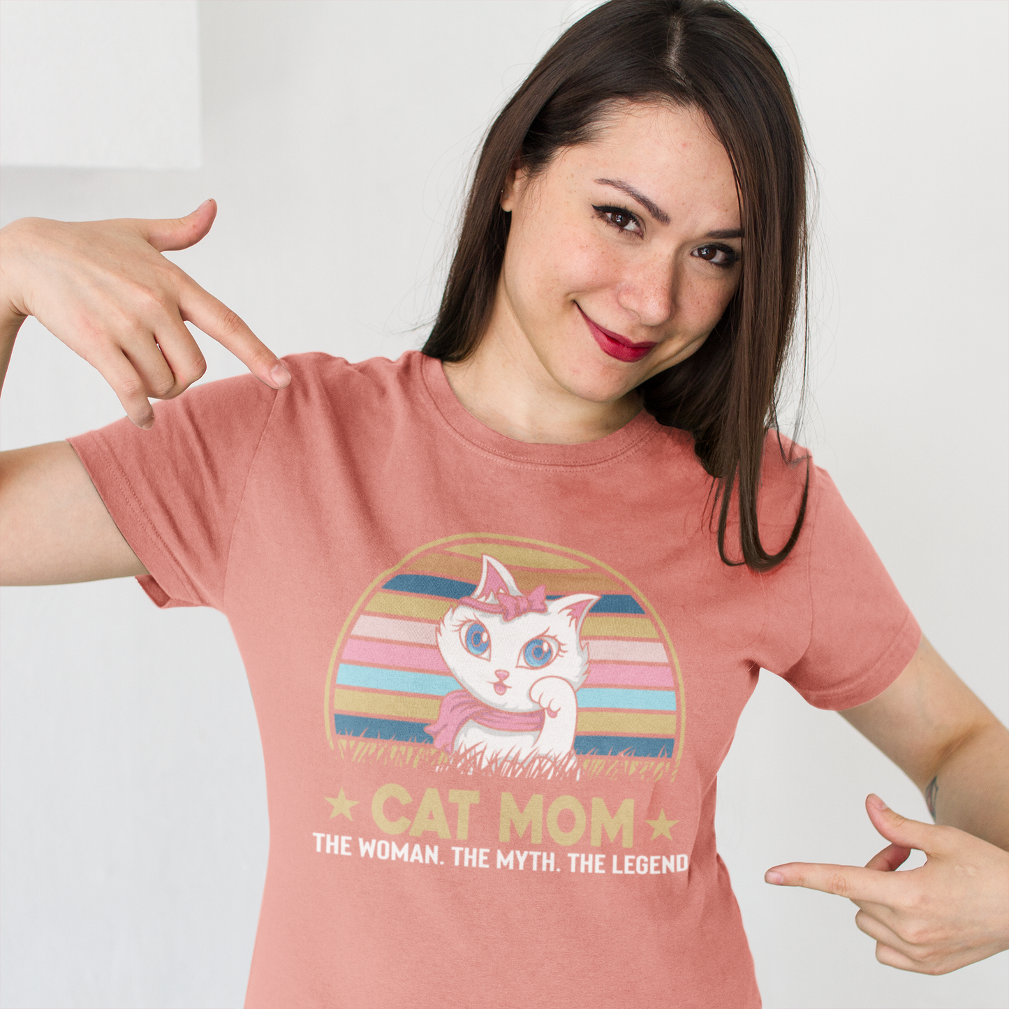 Retro Cat Mom Legend Tee - Chic Feline Fashion Statement