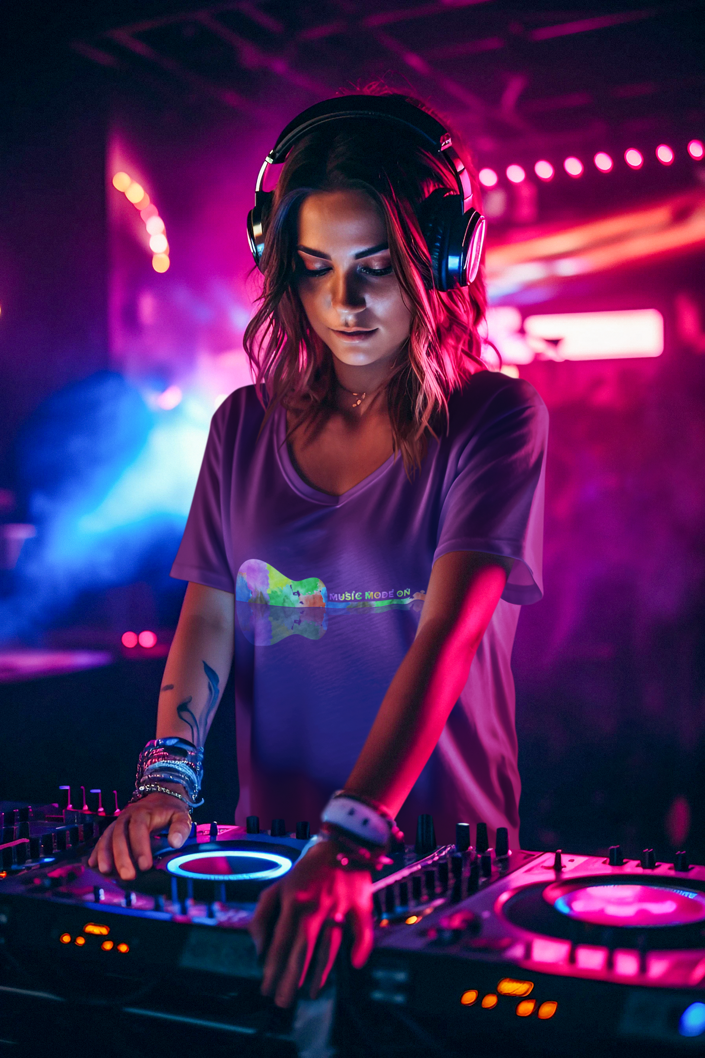 Music Mode: ON Vintage Guitar Logo Tee